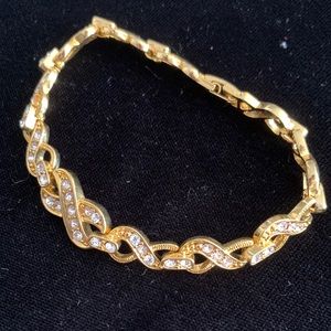 🆕🔥Shiny Eternity Crystal bracelet gold tone